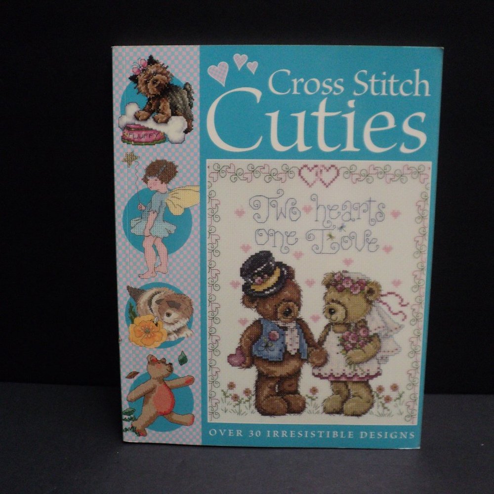 Cross Stitch Cuties 30 Designs Paperback Excellent 105 Pages Excellent Book